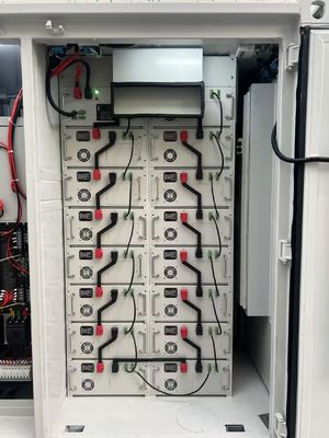 Hvac BESS Модуль системы хранения энергии батареи 51.2V 105AH Революционная мощность ПК 50-500KW производительность